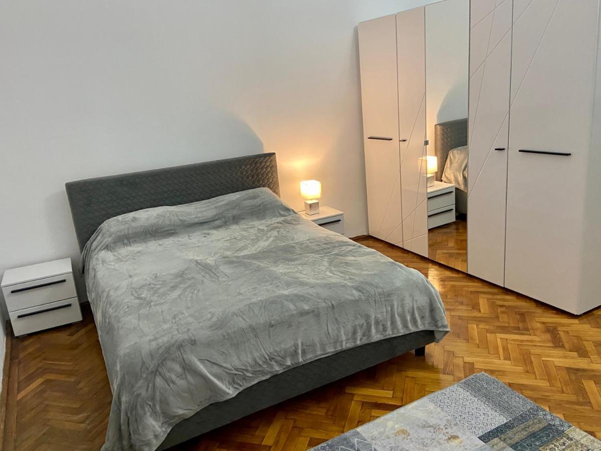 Apartament Super Central Cu Parcare Privata Apartment Arad Exterior photo
